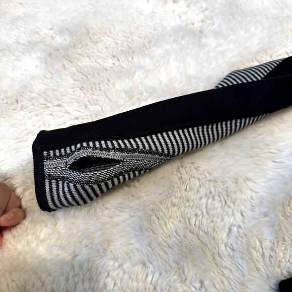 Lululemon Striped Half Zip Pullover With Thumb Holes Size Small - Picture 5 of 6